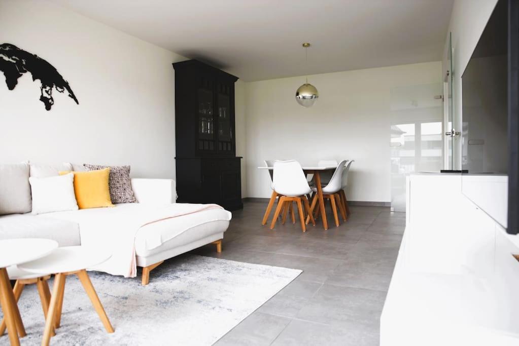 Alzingen Charming Modern 2 Bedroom Apartment מראה חיצוני תמונה